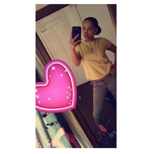 Meet your Posher, Carri